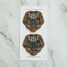 Load image into Gallery viewer, Fu Dogs Eyelet