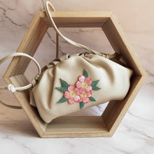 Load image into Gallery viewer, Sakura