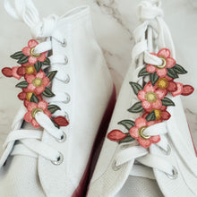 Load image into Gallery viewer, Sakura Eyelet