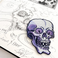Load image into Gallery viewer, Skull